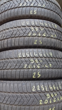 Pirelli SottoZero 3 96V(2016.43) 225/45 R19