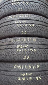 Michelin Alpin 4 102W(2015.36) 245/45 R19