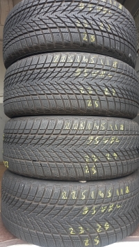 Good-Year Ultra Grip Performance 3 95V XL(23.27) 225/45 R18