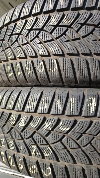 Good-Year Ultra Grip Performance+ 98V XL(22.20) 215/55 R17