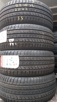Vredesein Quatrac Pro 99W XL(22.42) 235/45 R19