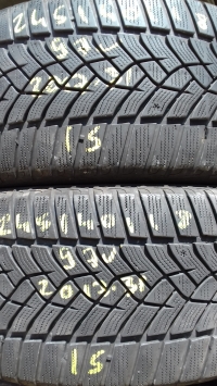 Good-Year Ultra Grip Performance 97V(2017.31) 245/40 R18
